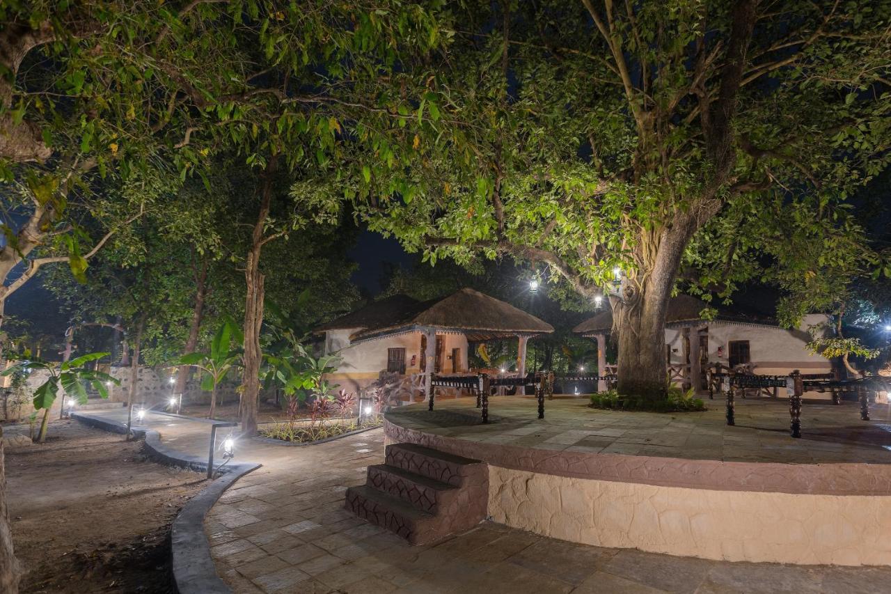 فندق Sterling Padam Pench Khawāsa المظهر الخارجي الصورة