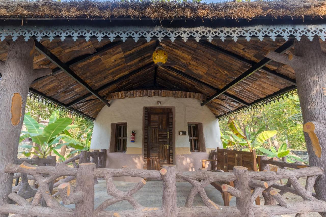 فندق Sterling Padam Pench Khawāsa المظهر الخارجي الصورة