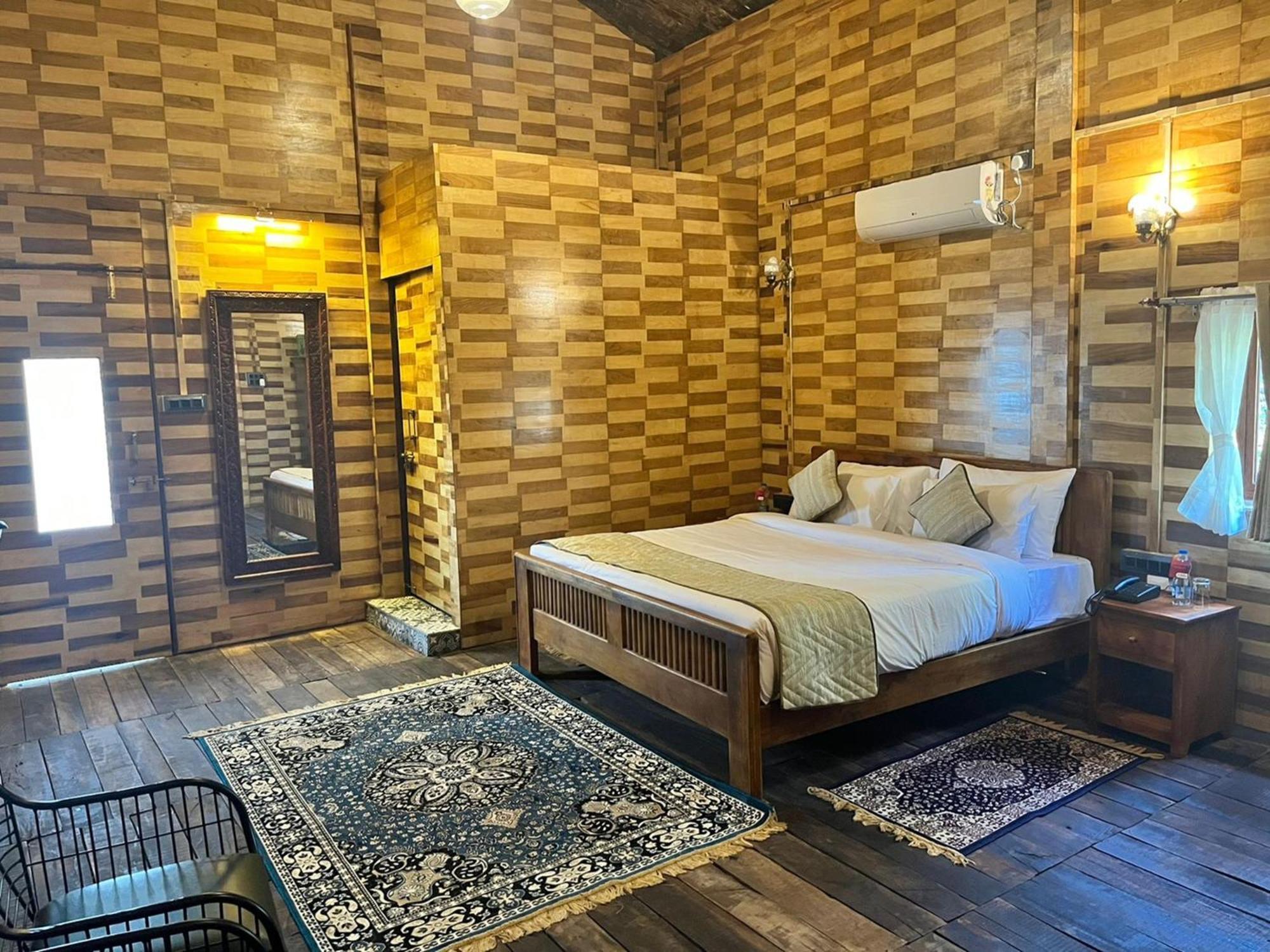 فندق Sterling Padam Pench Khawāsa المظهر الخارجي الصورة